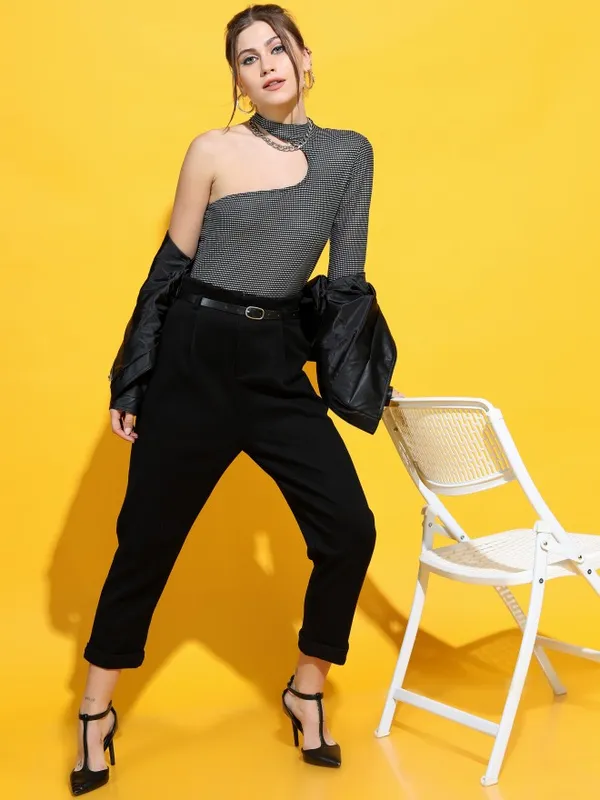  Tokyo Talkies Women Black Solid Fitted Tops