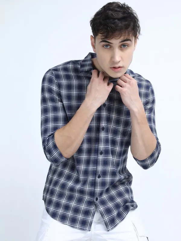  Ketch Men White Checked Slim Fit Casual Shirts