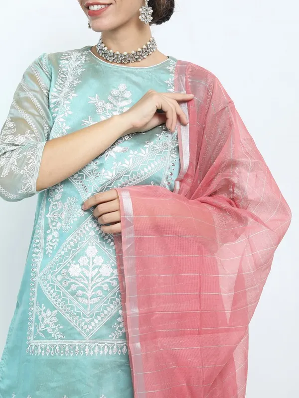  Vishudh Women Green Printed Kurta Sets