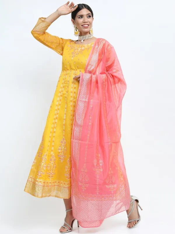  Vishudh Women Yellow Printed A-Line Ethnic Dresses