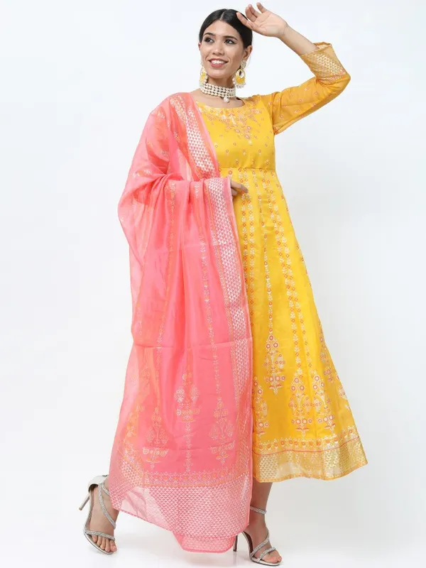  Vishudh Women Yellow Printed A-Line Ethnic Dresses
