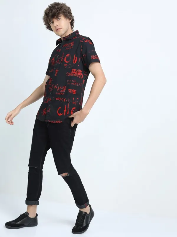  Highlander Men Black Printed Slim Fit Casual Shirts