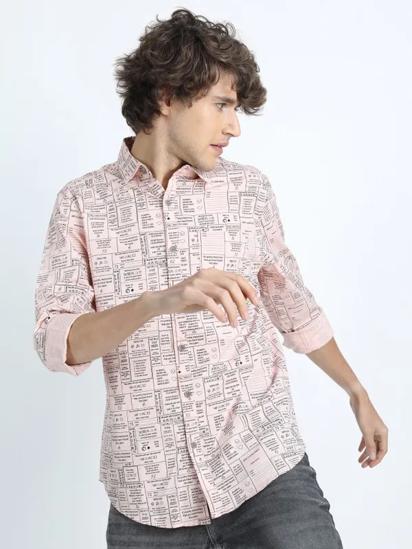  Highlander Men Pink Printed Slim Fit Casual Shirts