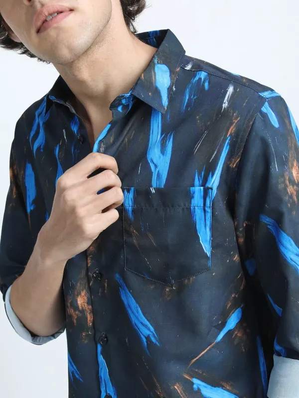 Highlander Men Navy Blue Printed Slim Fit Casual Shirt