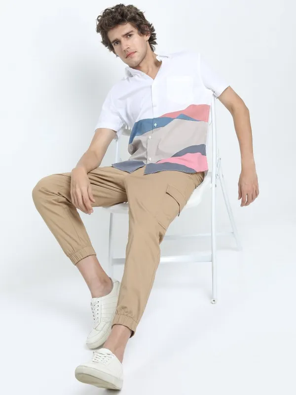  Highlander Men White Colourblocked Slim Fit Casual Shirts