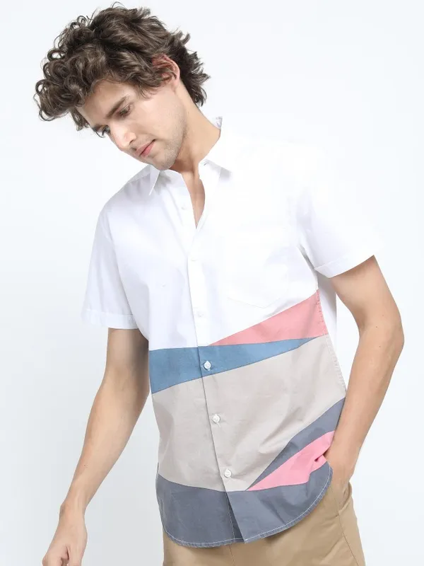  Highlander Men White Colourblocked Slim Fit Casual Shirts