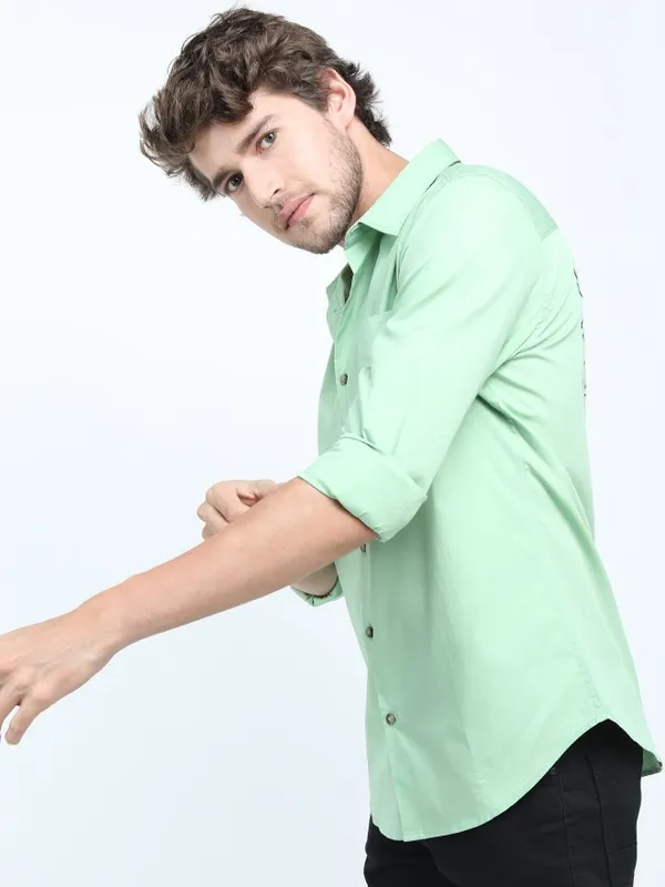 Men Slim Fit Casual Shirt