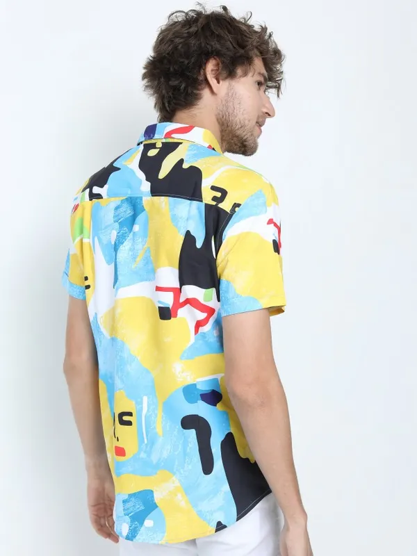  Highlander Men Multi Printed Slim Fit Casual Shirts