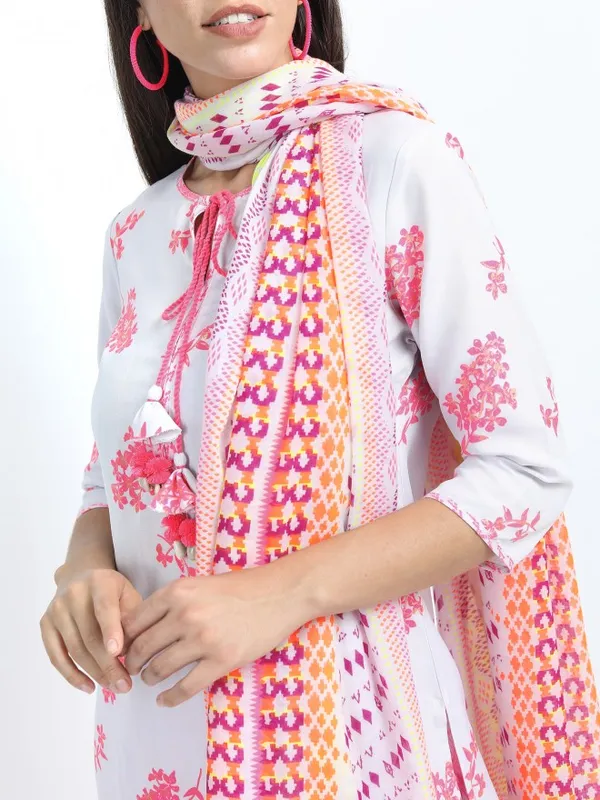  Vishudh Women Grey Printed Kurta Sets