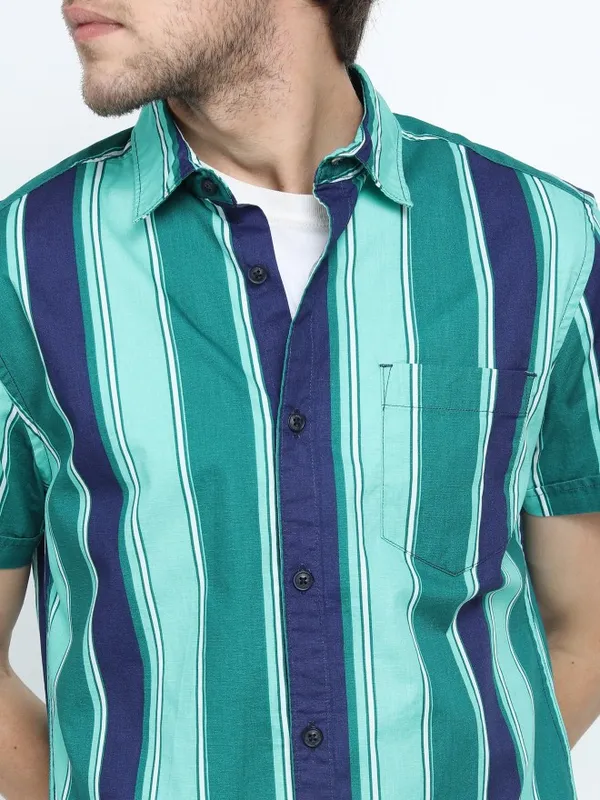 Men Slim Fit Casual Shirt