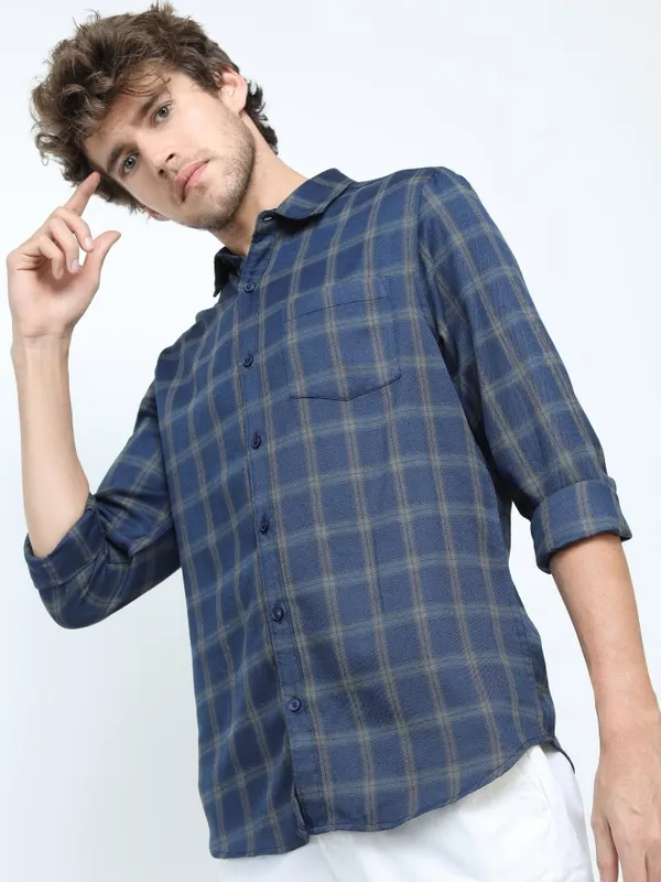  Ketch Men Navy Blue Checked Slim Fit Casual Shirts