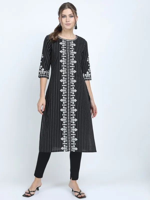  Vishudh Women Black Printed Straight Kurtas