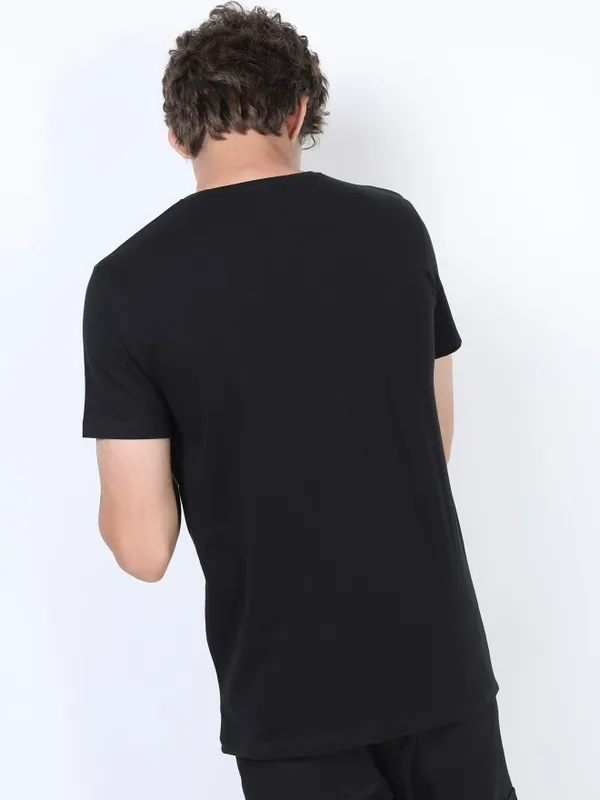 Men Printed Round Neck T-shirt