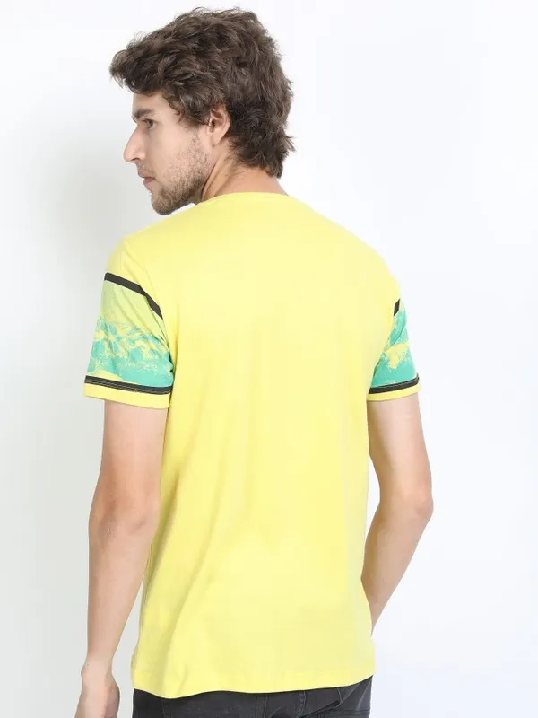  Highlander Men Green Printed Round Neck T-Shirts