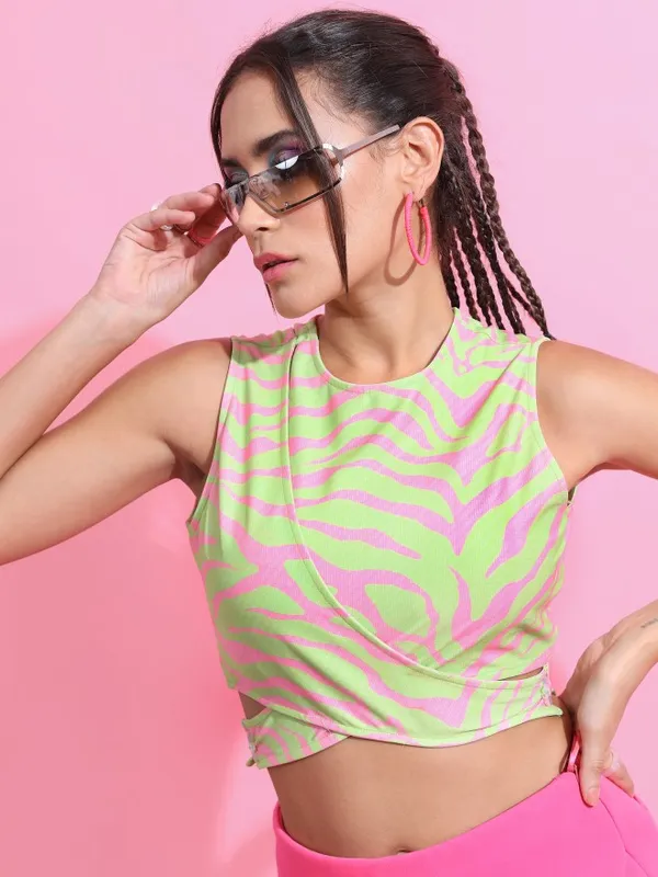  Tokyo Talkies Women Green Self Design Regular Tops
