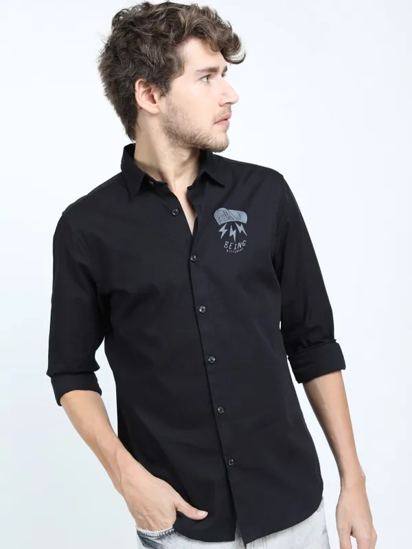  Locomotive Men Black Printed Slim Fit Casual Shirts