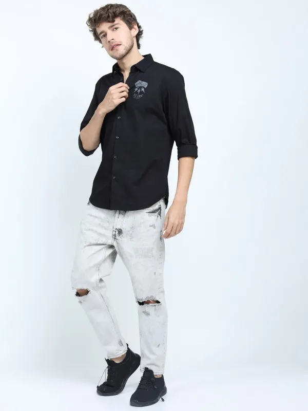  Locomotive Men Black Printed Slim Fit Casual Shirts