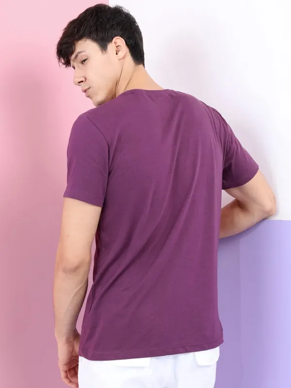  Highlander Men Purple Printed Round Neck T-Shirts