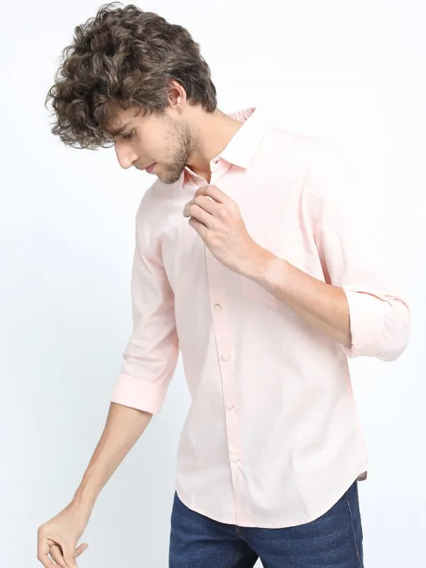 Highlander Men Pink Printed Slim Fit Casual Shirts