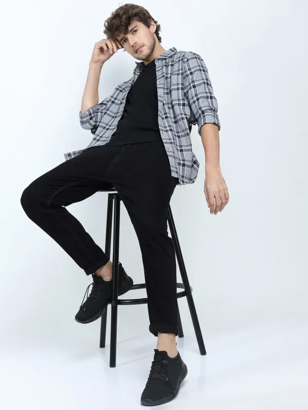  Ketch Men Grey Checked Slim Fit Casual Shirts
