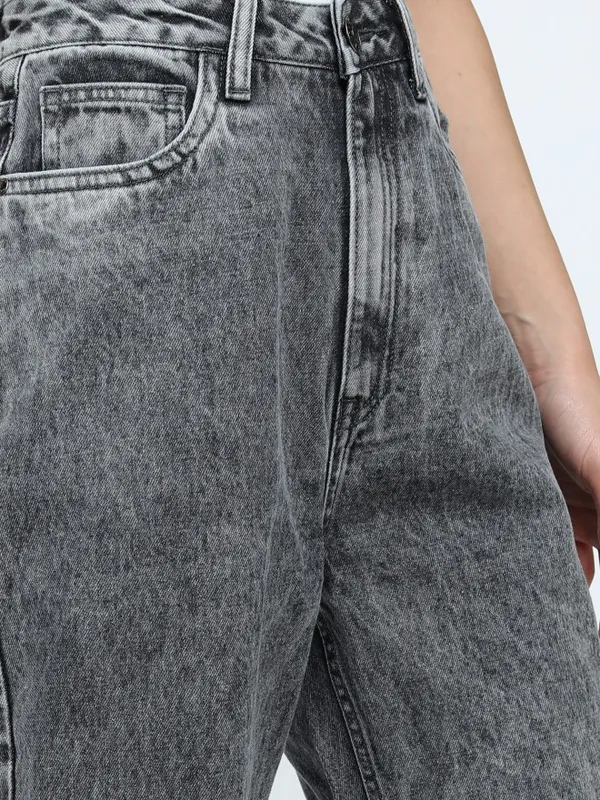 Women Straight Fit Jeans