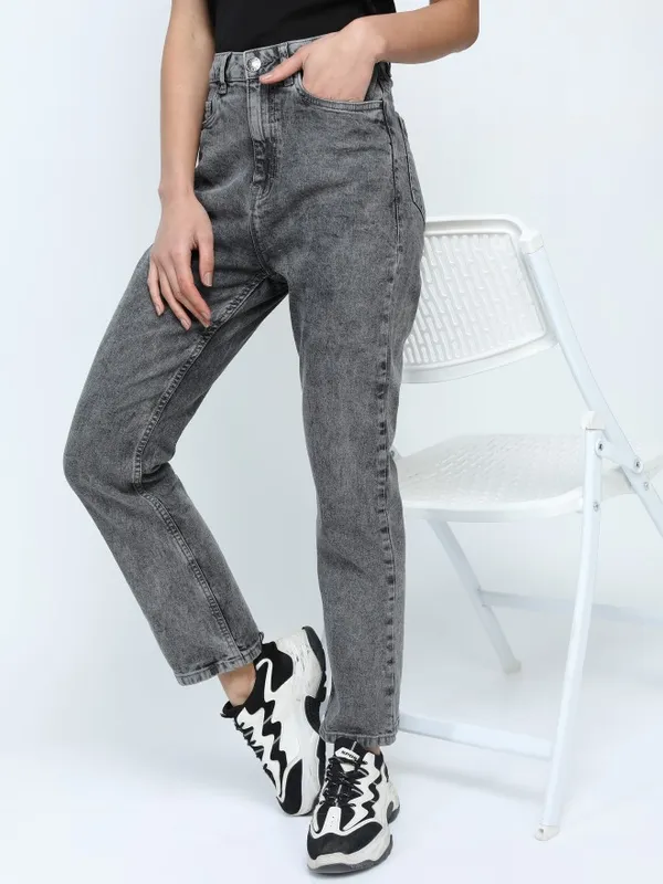  Tokyo Talkies Women Grey Flared Clean Look Jeans