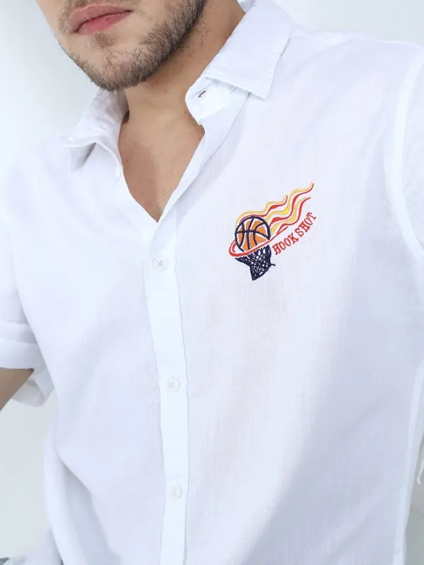  Ketch Men White Printed Slim Fit Casual Shirts