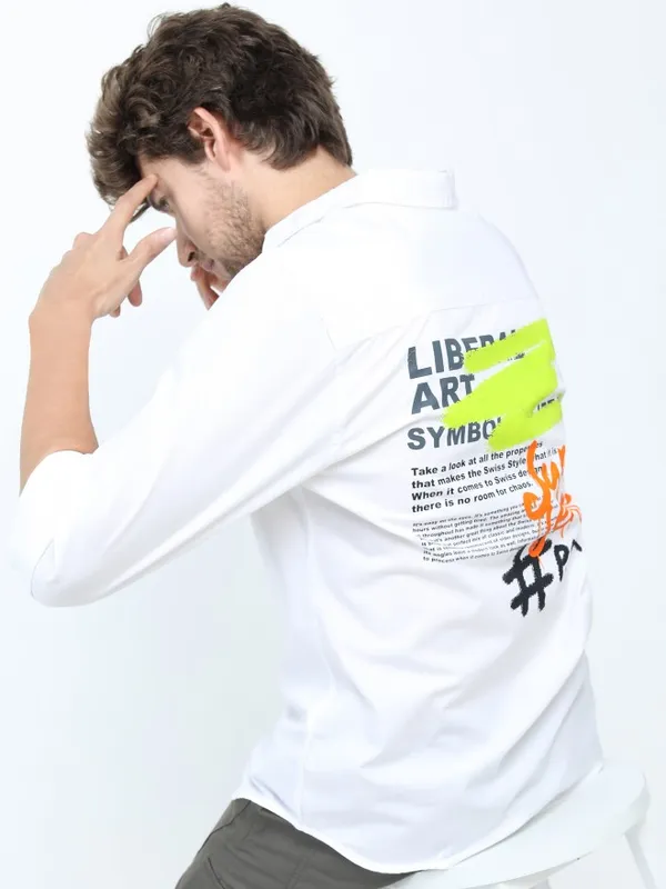  Locomotive Men White Printed Slim Fit Casual Shirts