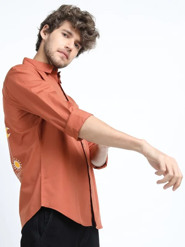  Highlander Men Terracotta Printed Slim Fit Casual Shirts