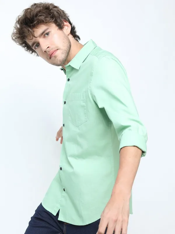  Highlander Men Green Printed Slim Fit Casual Shirts