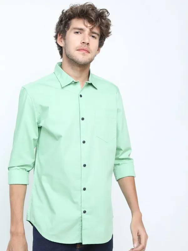  Highlander Men Green Printed Slim Fit Casual Shirts