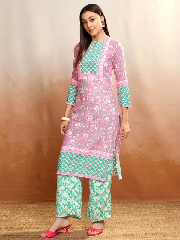 Women Kurta With Palazzos