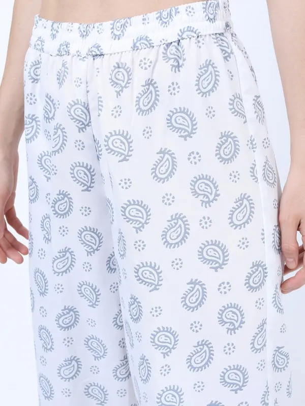  Vishudh Women Yellow Printed Kurta Sets