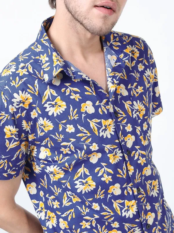 Men Slim Fit Casual Shirt