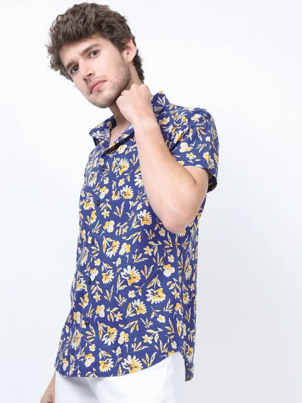 Men Slim Fit Casual Shirt