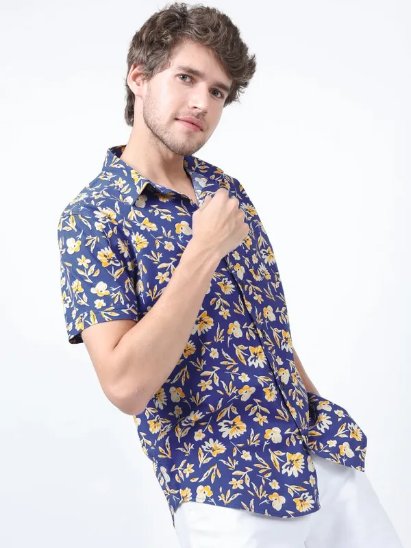 Men Slim Fit Casual Shirt