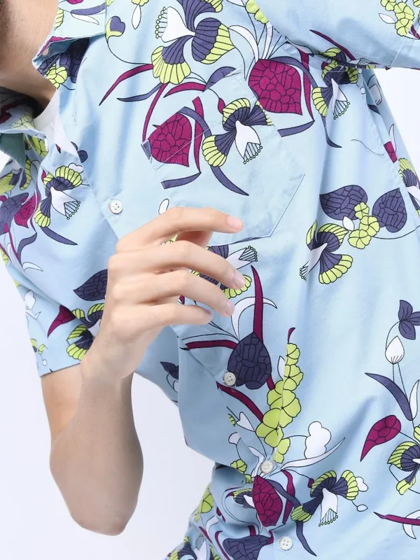 Men Slim Fit Casual Shirt