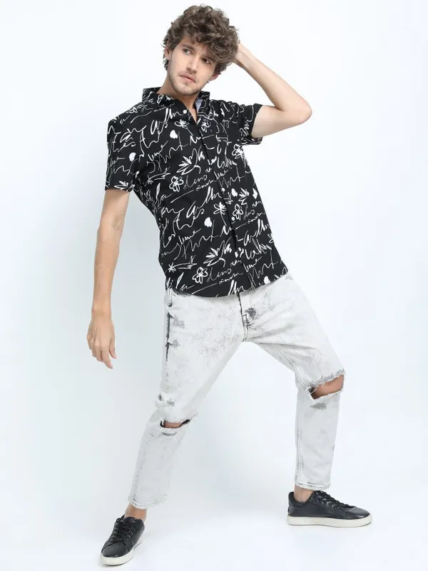 Men Slim Fit Casual Shirt