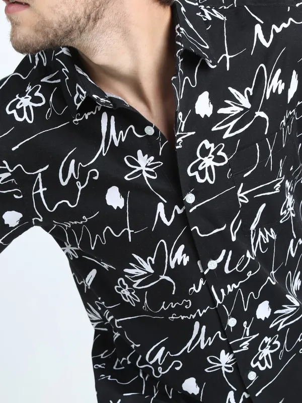 Men Slim Fit Casual Shirt