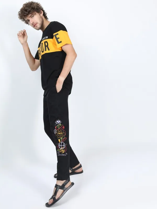  Ketch Men Black Slim Fit Track Pants