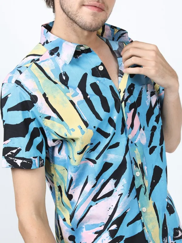 Men Slim Fit Casual Shirt