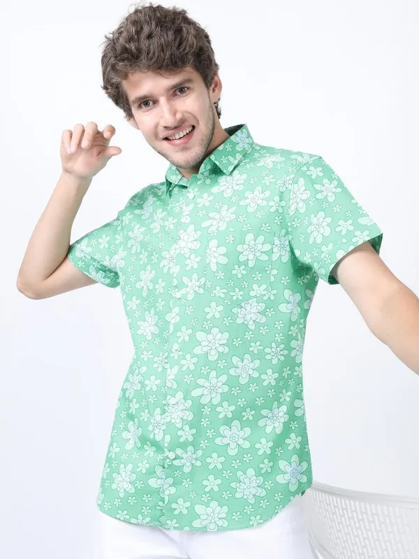  Highlander Men Green Printed Slim Fit Casual Shirts