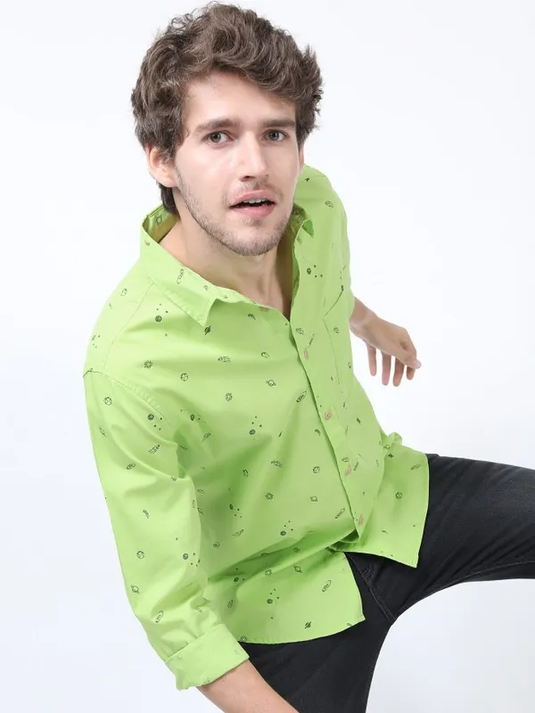  Ketch Men Green Printed Slim Fit Casual Shirts
