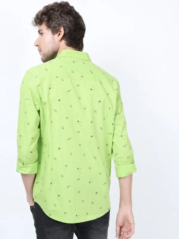  Ketch Men Green Printed Slim Fit Casual Shirts