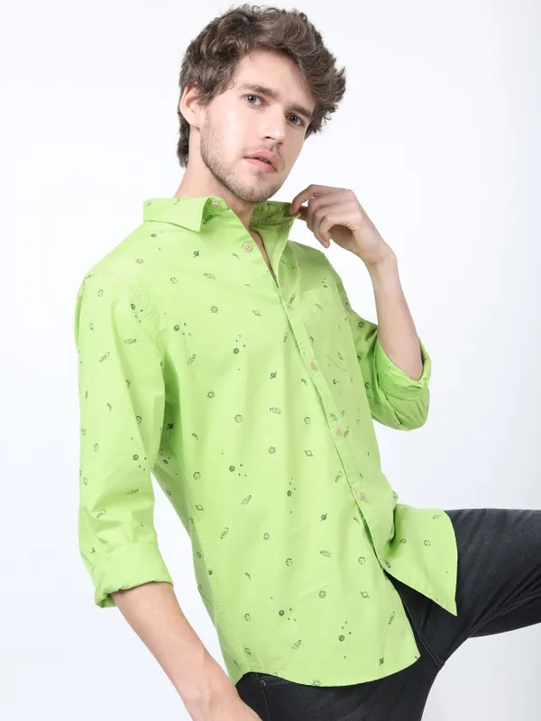  Ketch Men Green Printed Slim Fit Casual Shirts