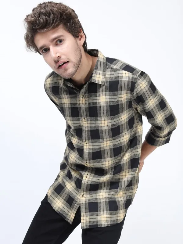  Highlander Men Black Checked Slim Fit Casual Shirts
