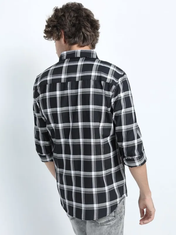  Highlander Men Black Checked Slim Fit Casual Shirts