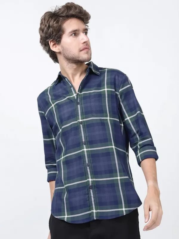  Highlander Men Navy Blue Checked Slim Fit Casual Shirts