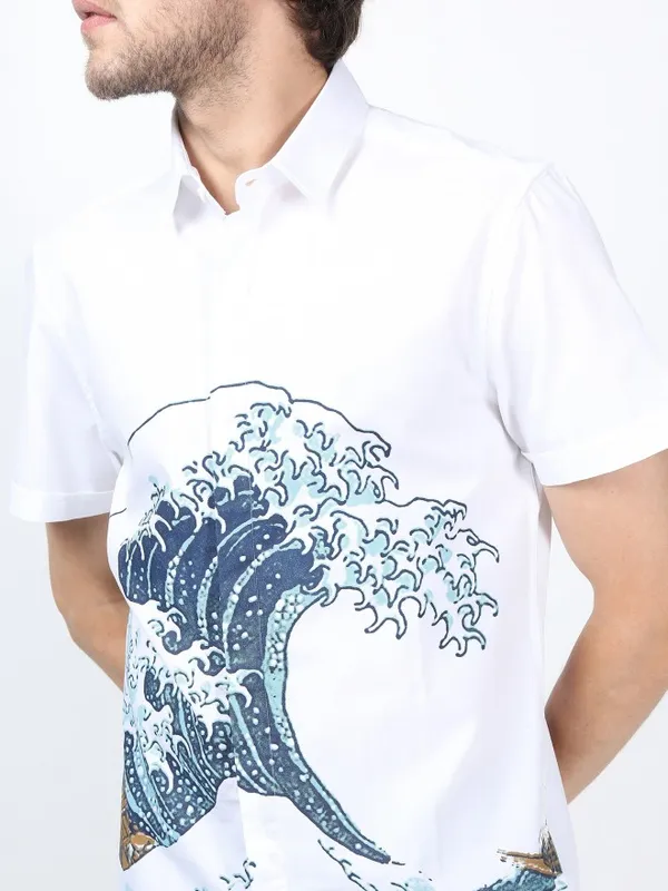  Highlander Men White Printed Slim Fit Casual Shirts