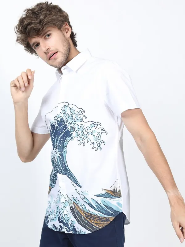  Highlander Men White Printed Slim Fit Casual Shirts